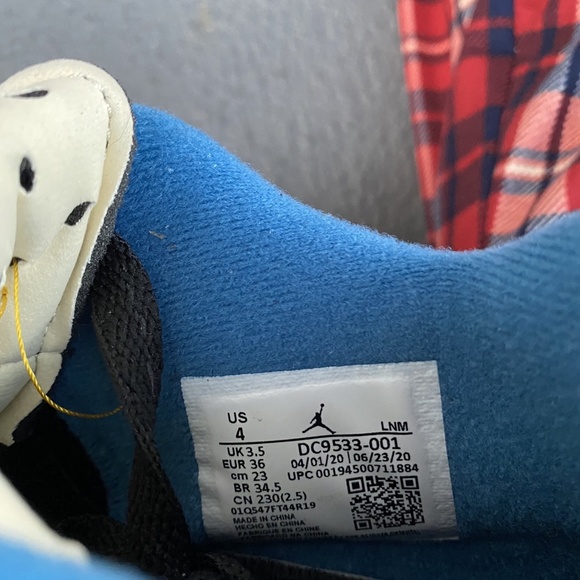 New Air Jordan 4 x Union LA Sneakers - Picture 5 of 7